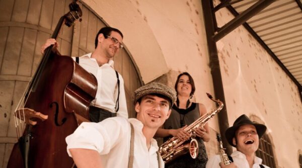 Online-Ticket: Savoy Serenade der NO NONSENSE BAND